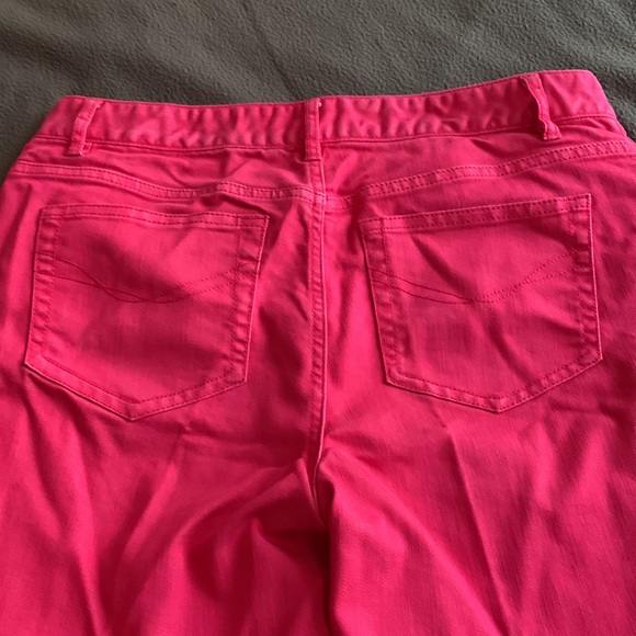 J.Jill faded red crop pants. Size 4 stretch. Front and back pockets. - Picture 3 of 4